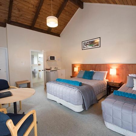 Adventure Lodge And Motels And Tongariro Crossing Track Transport National Park Eksteriør bilde