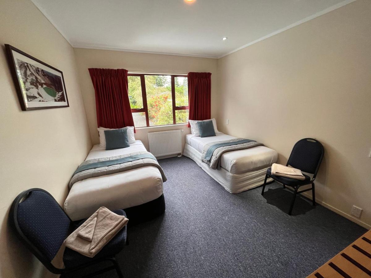 Adventure Lodge And Motels And Tongariro Crossing Track Transport National Park Eksteriør bilde