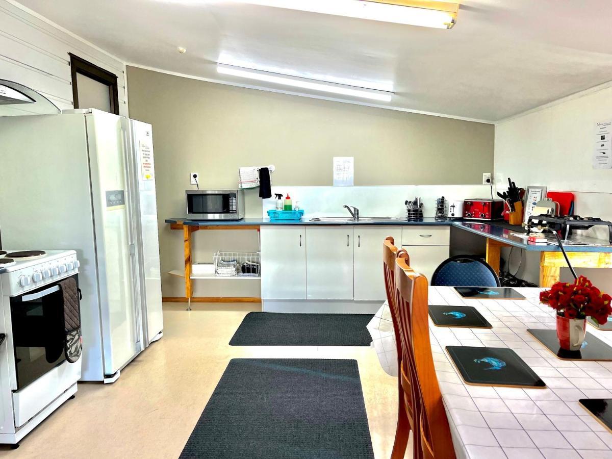 Adventure Lodge And Motels And Tongariro Crossing Track Transport National Park Eksteriør bilde