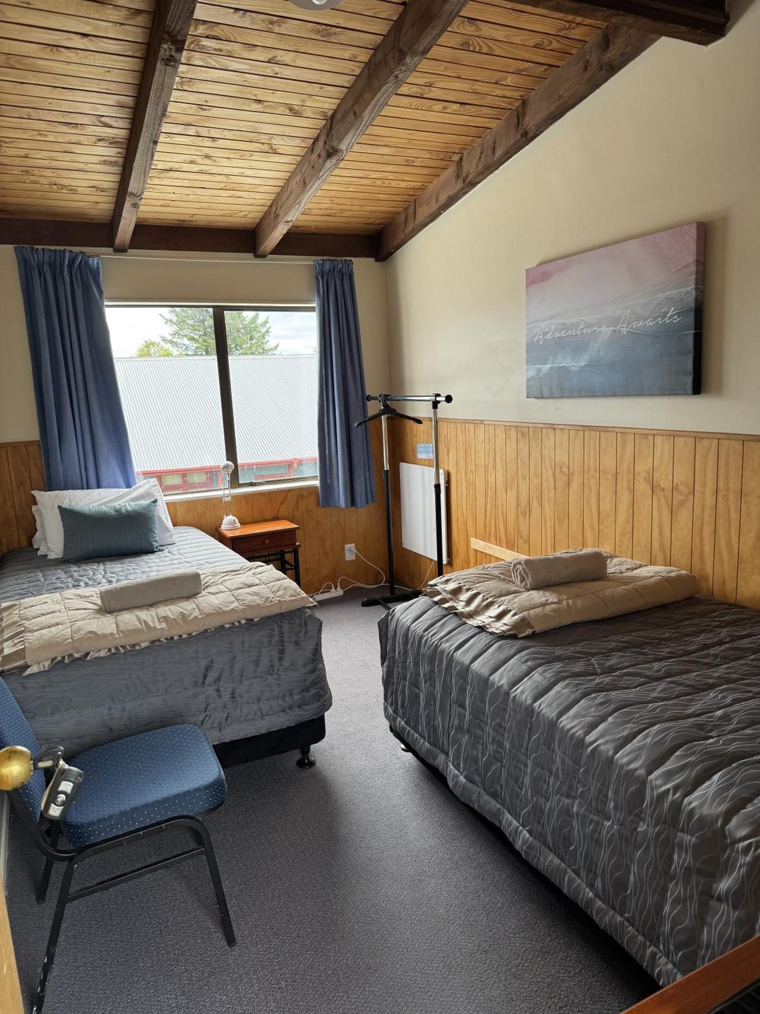 Adventure Lodge And Motels And Tongariro Crossing Track Transport National Park Eksteriør bilde