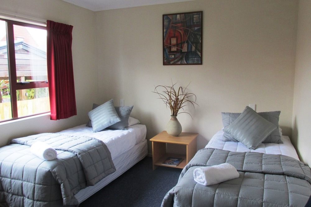 Adventure Lodge And Motels And Tongariro Crossing Track Transport National Park Eksteriør bilde